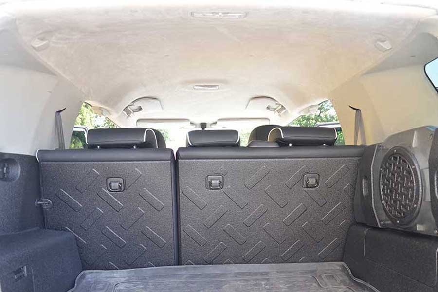 Toyota FJ Cruiser в полимерной броне Line-X