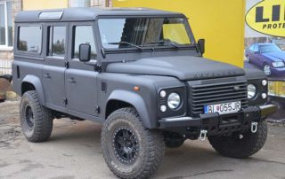 Покрытие Line-X - защита кузова внедорожника Land Rover Defender