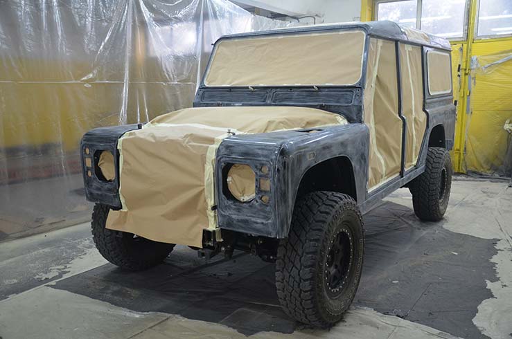 Покрытие Line-X - защита кузова внедорожника Land Rover Defender