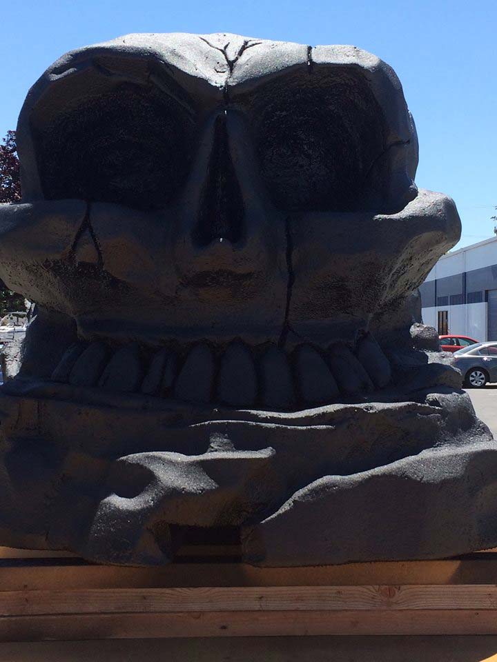 Line-X пятница перед Хэловином