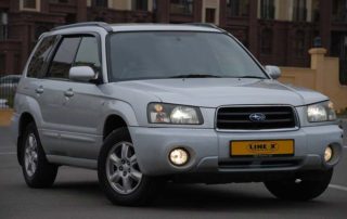 Передний и задний бампер кроссовера Subaru Forester окрашены защитным полимерным покрытием Line-X в цвет кузова автомобиля.