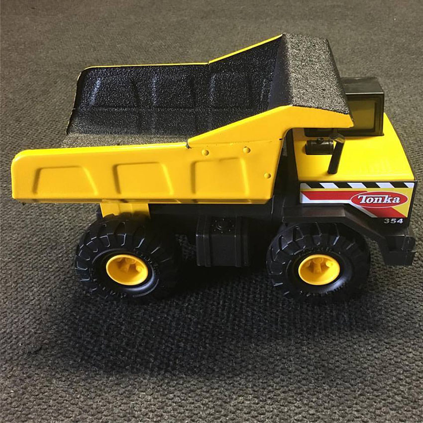 Полимерное покрытие Line-X - надежная защита кузова грузовиков, прицепов и самосвалов