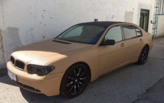Седан BMW 7мой серии приобрел великолепную полимерную броню Line-X цвета кофе с молоком!