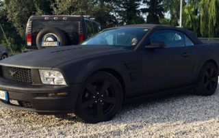 Классический американский мускул-кар Ford Mustang – выглядит еще круче в полимерной броне из защитного покрытия Line-X!