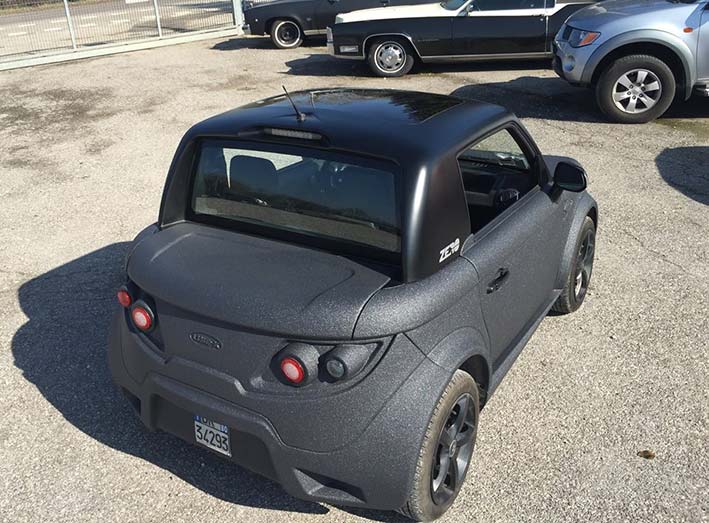 Пример работы по полной окраске кузова и других навесных элементов малолитражного автомобиля защитным полимерным покрытием Line-X.