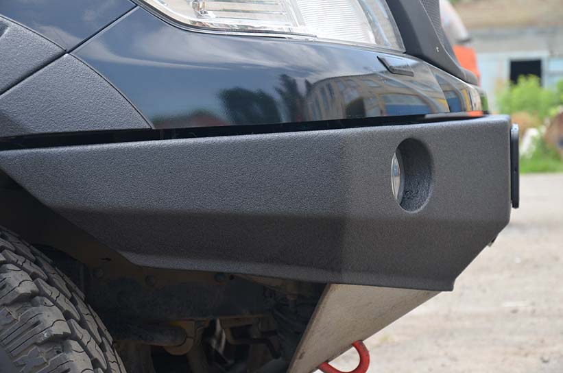 Line-X - защита обвеса внедорожника Toyota Hilux