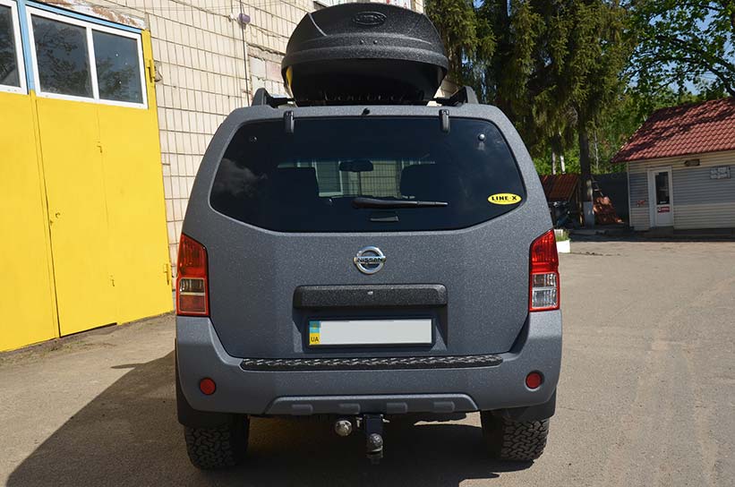 Nissan Pathfinder получил дополнительную защиту Line-X кузова и навесного оборудования от ударов и царапин