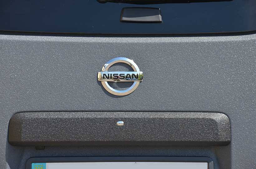 Nissan Pathfinder получил дополнительную защиту Line-X кузова и навесного оборудования от ударов и царапин