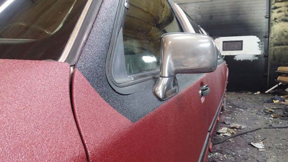 Представительский лимузин в ливрее Line-X