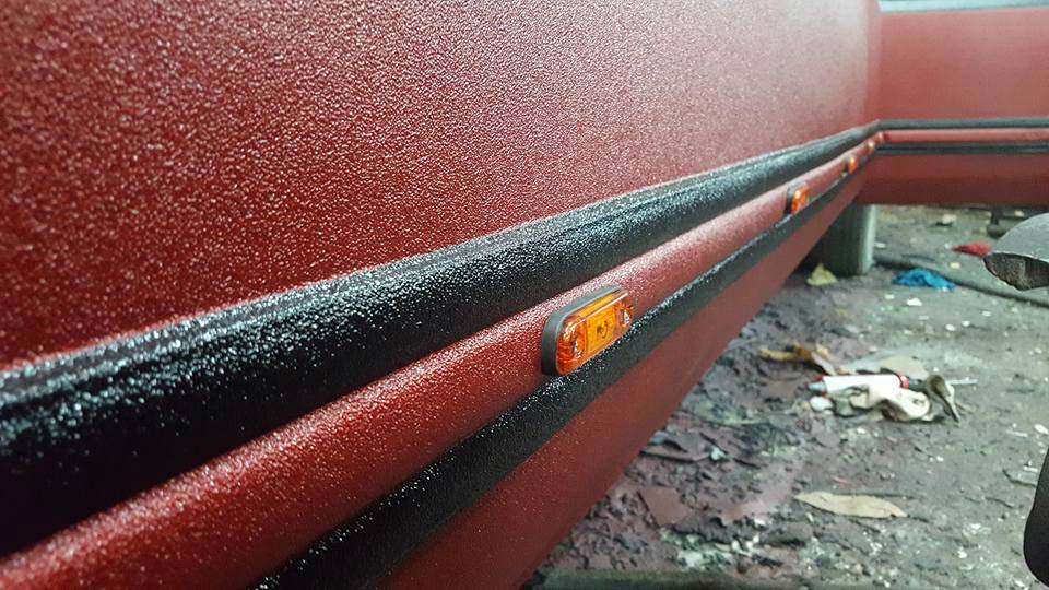 Представительский лимузин в ливрее Line-X