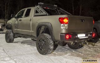 Защита полноприводного пикапа Toyota Tundra, художественная лепка, аэрография, покрытие Line-X 