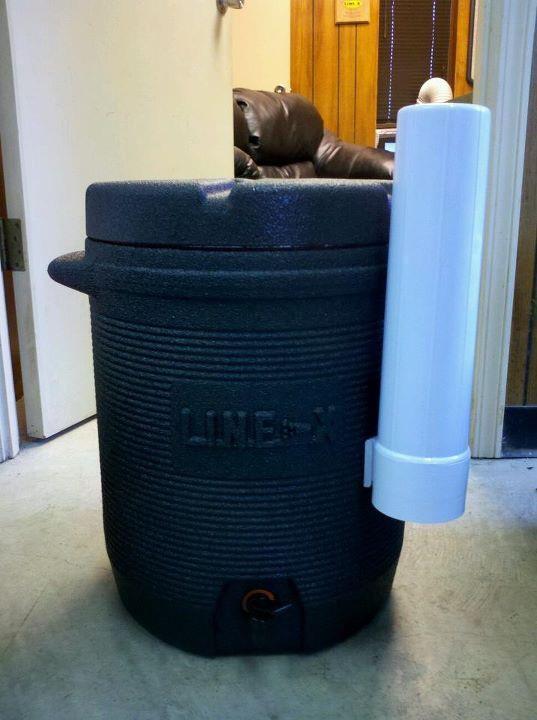 Кулер для воды, обработали полимерным защитным покрытием Line-X