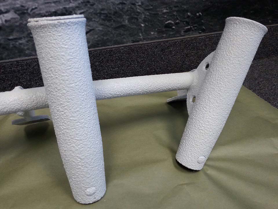 Line-X напылили на держатели для удочек