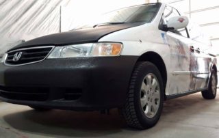 Защита бампера автомобиля с помощью нанесения защитного полимерного покрытия Line-X