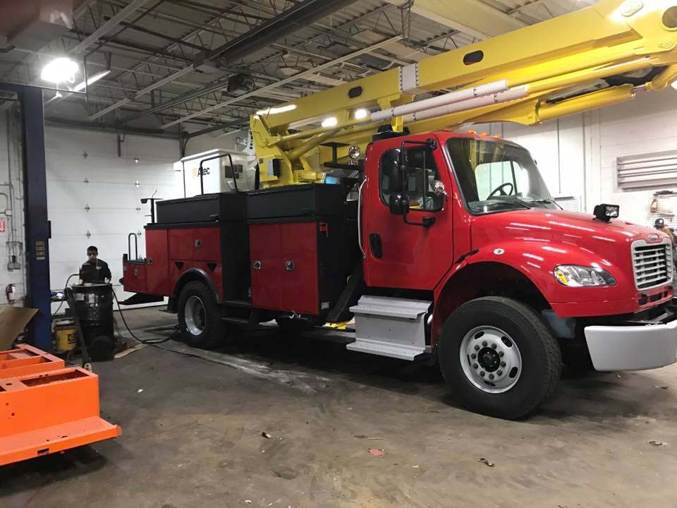 Защита автокрана полимерным покрытием Line-X