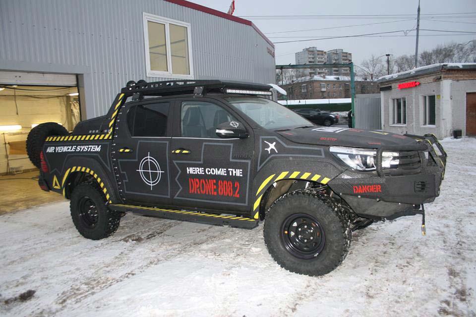 Защита кузова автомобиля полимерным покрытием Line-X, трафаретная аэрография