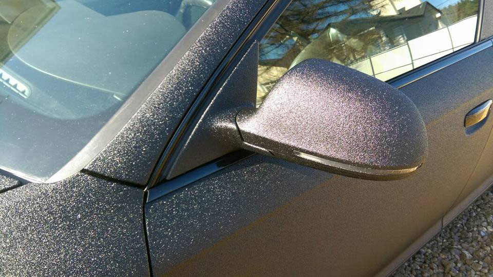 Защита седанов представительского класса полимерным покрытием Line-X