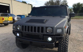 Защита кузова внедорожника Hummer H2 полимерным покрытием Line-X