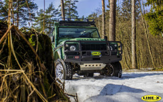 Защита кузова внедорожника Land Rover Defender, маскировочная аэрография
