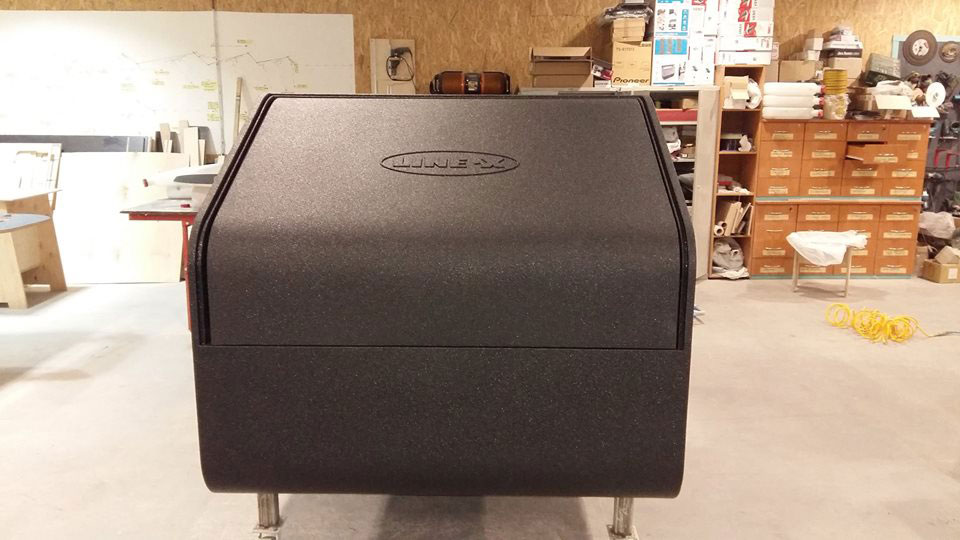 Защита кемперов, трейлеров и прицепов полиуретановым покрытием Line-X.