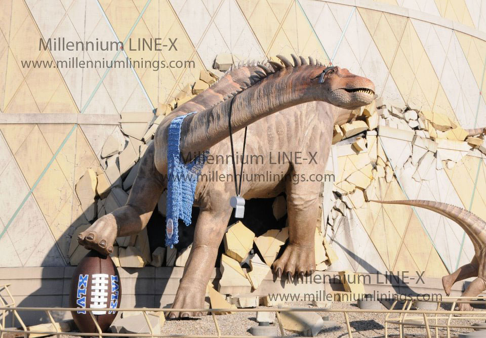 Защита покрытием Line-X объемных скульптур и рекламных конструкций из легких вспененных пластических масс