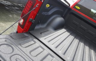 Защита багажника, грузового отделения пикапа покрытием Line-X