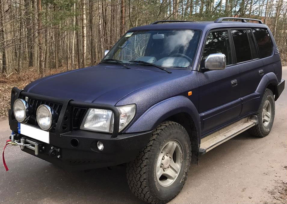 Окраска защитным полимерным покрытием Line-X кузова и силовых бамперов внедорожника Toyota Land Cruiser