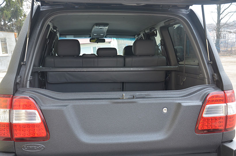 Защита кузова Toyota Land Cruiser 100 полимерным покрытием Line-X