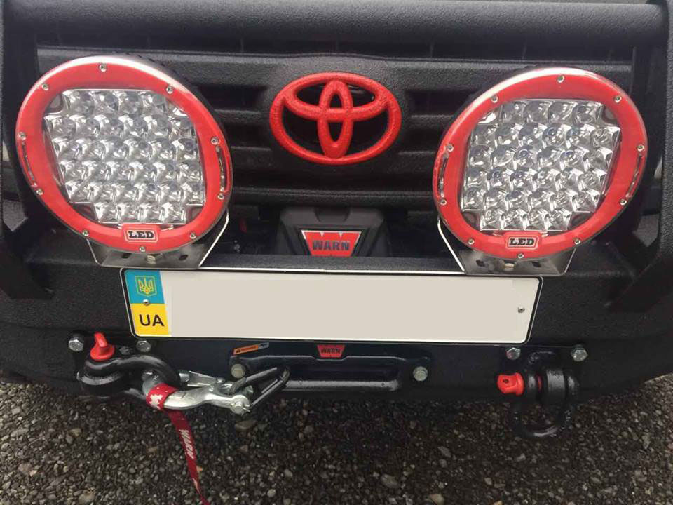 Защита кузова Toyota Land Cruiser 100 полимерным покрытием Line-X