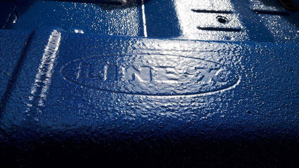 Шумоизоляция и антикоррозийная обработка салона автомобиля защитным полимерным покрытием Line-X