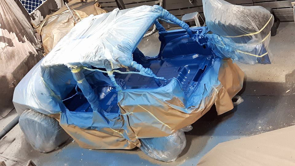 Шумоизоляция и антикоррозийная обработка салона автомобиля защитным полимерным покрытием Line-X