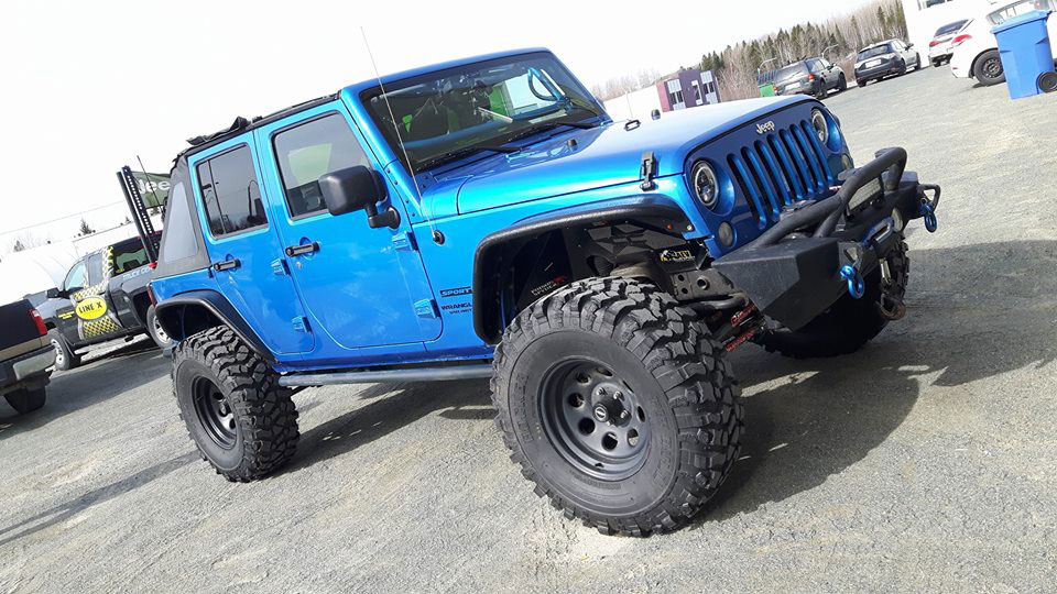 Шумоизоляция и антикоррозийная обработка салона автомобиля защитным полимерным покрытием Line-X