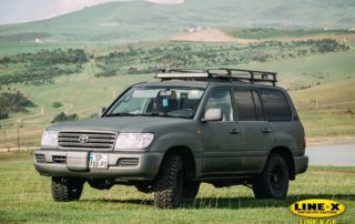 Защита кузова автомобиля Toyota Land Cruiser полимерным покрытием Line-X