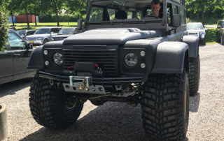 Защита автомобиля от механических повреждений и коррозии полимерным покрытием Line-X