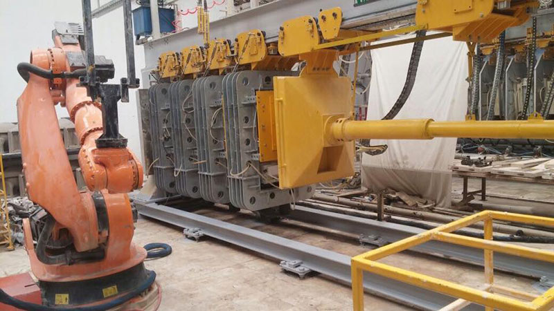 Защита машины для литья под высоким давлением полимерным покрытием Line-X