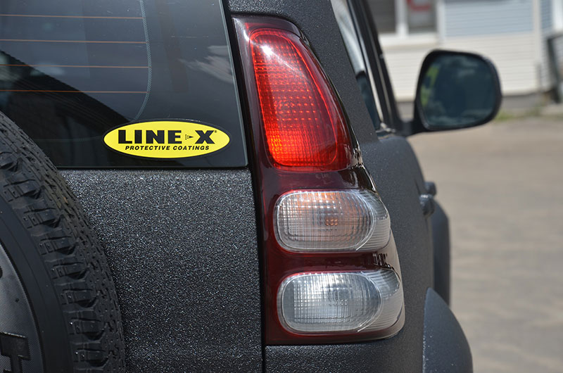 На фотографиях представлена наша последняя работа по стандартному пакету тюнинга внедорожника Prado 120, включающим в себя полную защиту кузов полимерным покрытием Line-X, окраску дисков, удаление хрома и чернение фар