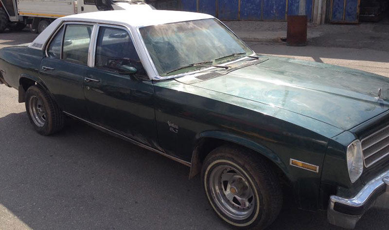 Ремонт и гидроизоляция крыши седана Pontiac Venture путем нанесения защитного полимерного покрытия Line-X