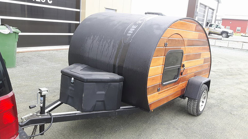 Гидроизоляция и защита прицепного кампера от механических повреждений полимерным покрытием Line-X.