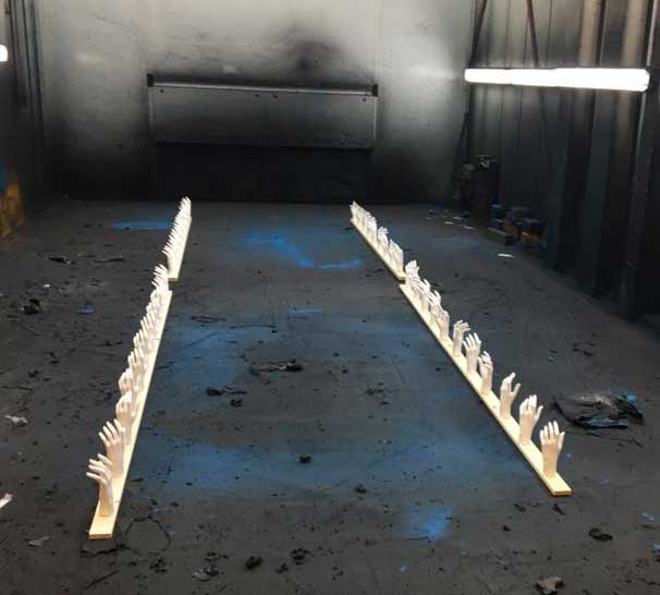 Защита рекламных конструкций из вспененных пластмасс полимерным покрытием Line-X