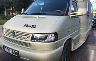 Защиту автофургона от механических повреждений и коррозии полимерным покрытием Line-X.