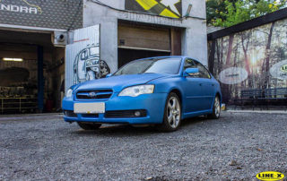 Защита полноприводного седана Subaru Legacy от механических повреждений и коррозии полимерным покрытием Line-X.