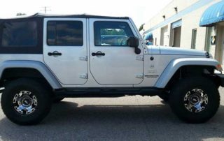 Защита навесных автомобильных аксессуаров от механических повреждений и коррозии полимерным покрытием Line-X.