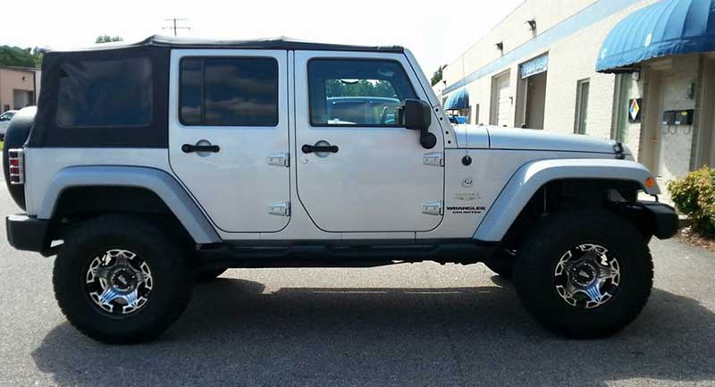 Защита навесных автомобильных аксессуаров от механических повреждений и коррозии полимерным покрытием Line-X.