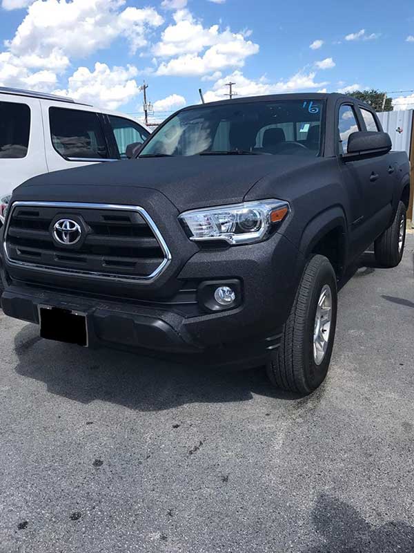 Защита кузова автомобиля от механических повреждений и коррозии полимерным покрытием Line-X