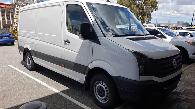 Заказать защиту грузового отделения фургона от механических повреждений и коррозии полимерным покрытием Line-X