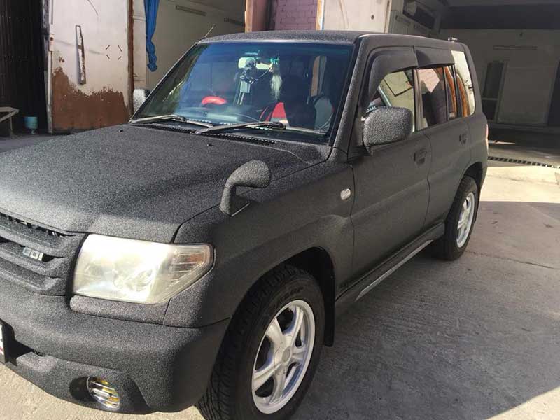 В нашем случае, для продления службы кузова автомобиля и его защиты от механических повреждений и коррозии, был выбран способ полной окраски автомобиля полимерным покрытием Line-X.