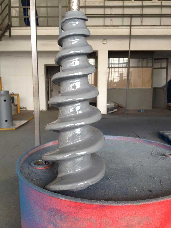 Защита оборудования для пищевой промышленности от механических, химических повреждений и коррозии полимерным покрытием Line-X.