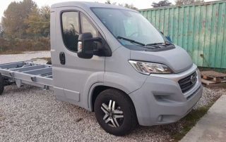 Защита кабины и несущей рамы бортового грузовика от механических повреждений и коррозии полимерным покрытием Line-X.