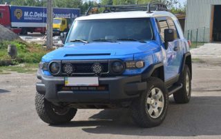 Защита навесных аксессуаров автомобиля Toyota FJ Cruser полимерным покрытием Line-X