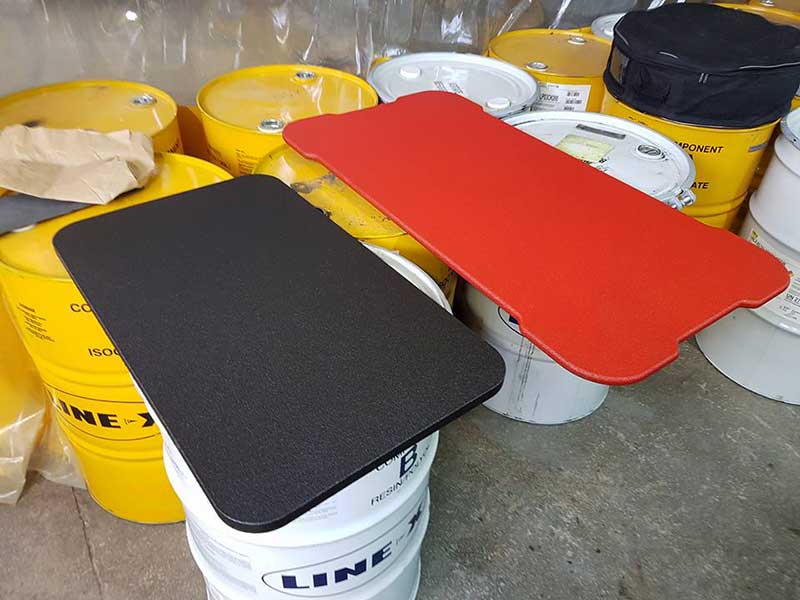 Защита мебели для груминга полимерным покрытием Line-X.